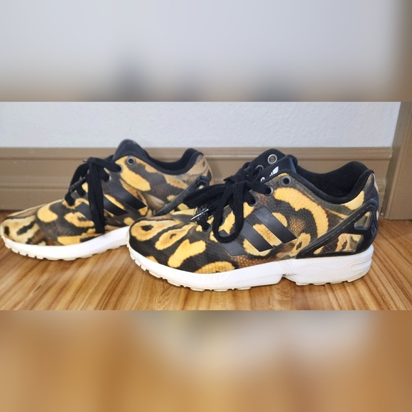Size 6 Adidas ZX Flux Sneaker Running Shoe Snake Print - Picture 4 of 7